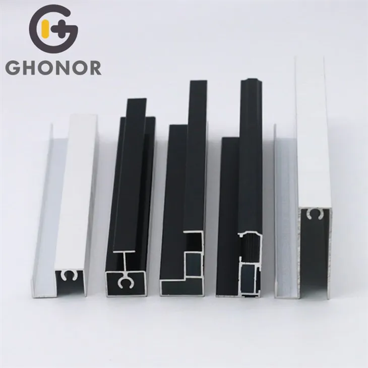 Aliuminio stiklo spintelių durys